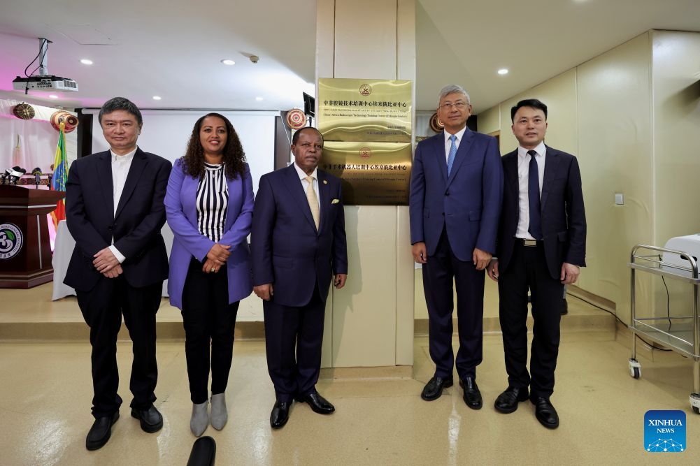 የሮቦቲክ ሰርጀሪ ህክምና መስጠት የሚያስችል ማሰልጠኛ በአዲስ አበባ ተከፈተ